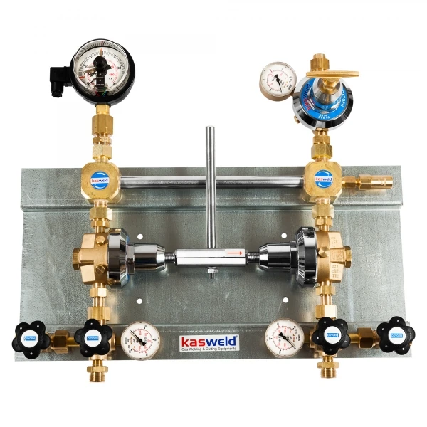 Kasweld-A-MNF-8001-Oksijen-Yuksek-Debili-Autochange-Gaz-Manifoldu-0-15-Bar_01.webp A_MNF 8000 Serisi Yüksek Debili Autochange Gaz Manifoldu